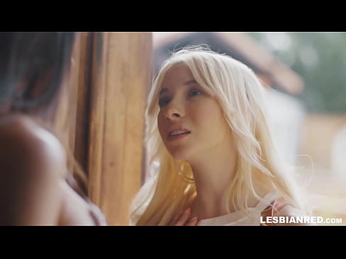 ❤️ Qiz bir necha oydan keyin uyga keladi va o'gay onasining mushukini yeydi ❌ Super pornoda bizda ❌❤